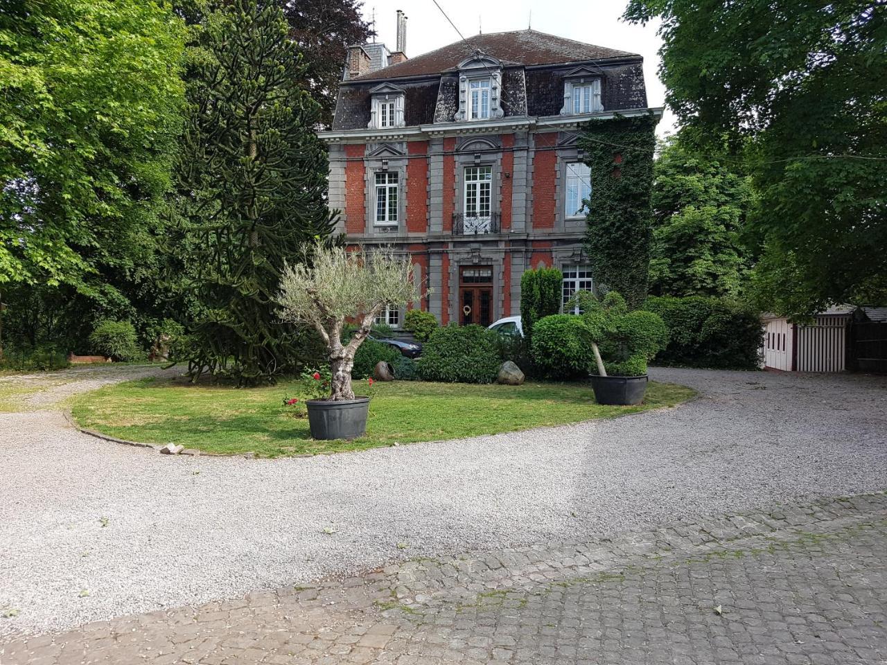 Chateau Lambert Moulinsart Hotel, Shuttle Airport, Long Term Parking, Snooker, Large Terrasse, Dinner, Breakfast 샤를루아 외부 사진