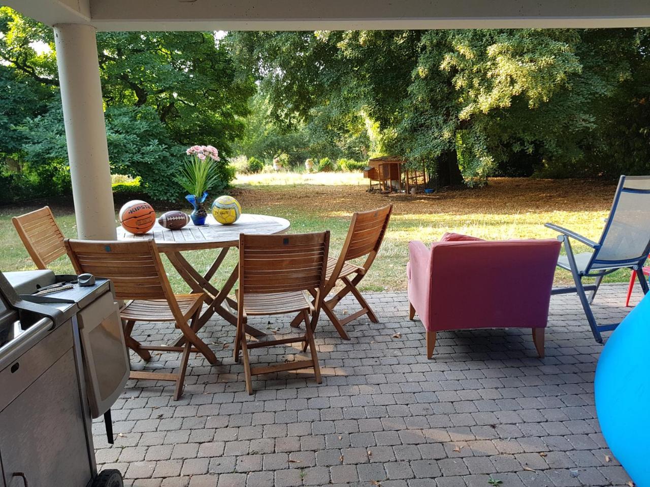 Chateau Lambert Moulinsart Hotel, Shuttle Airport, Long Term Parking, Snooker, Large Terrasse, Dinner, Breakfast 샤를루아 외부 사진
