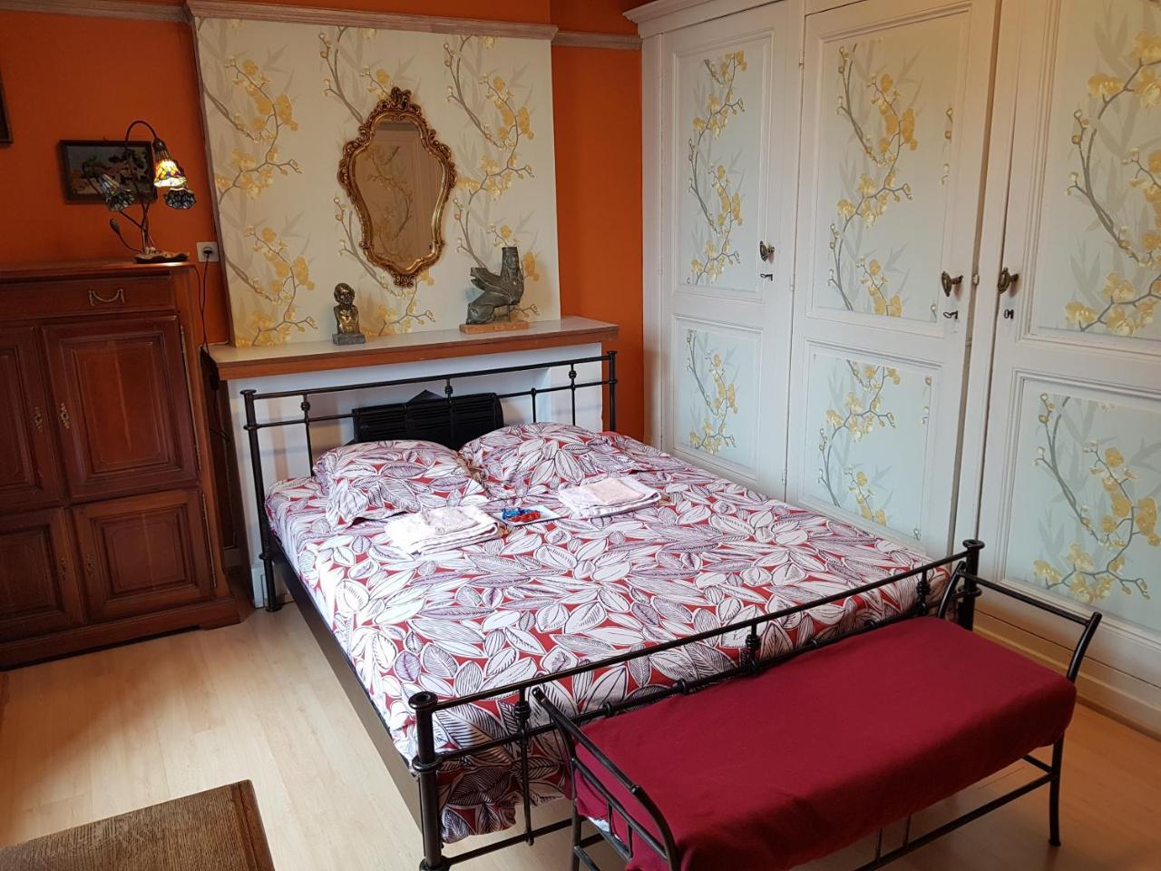 Chateau Lambert Moulinsart Hotel, Shuttle Airport, Long Term Parking, Snooker, Large Terrasse, Dinner, Breakfast 샤를루아 외부 사진