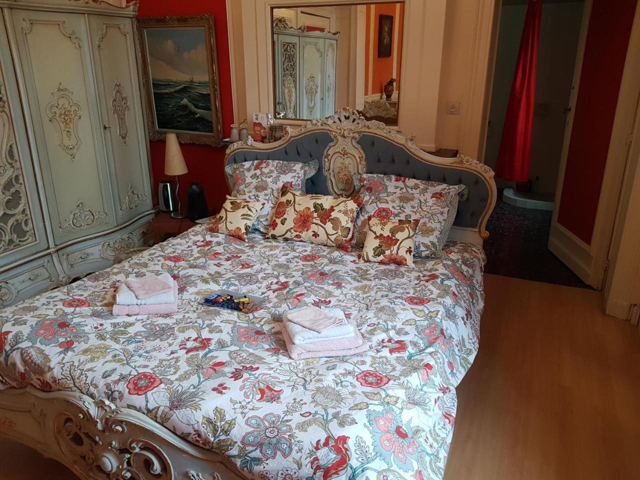 Chateau Lambert Moulinsart Hotel, Shuttle Airport, Long Term Parking, Snooker, Large Terrasse, Dinner, Breakfast 샤를루아 외부 사진