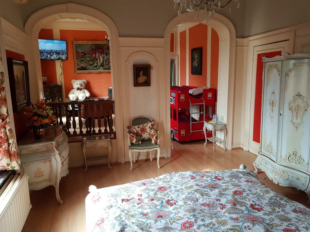 Chateau Lambert Moulinsart Hotel, Shuttle Airport, Long Term Parking, Snooker, Large Terrasse, Dinner, Breakfast 샤를루아 외부 사진
