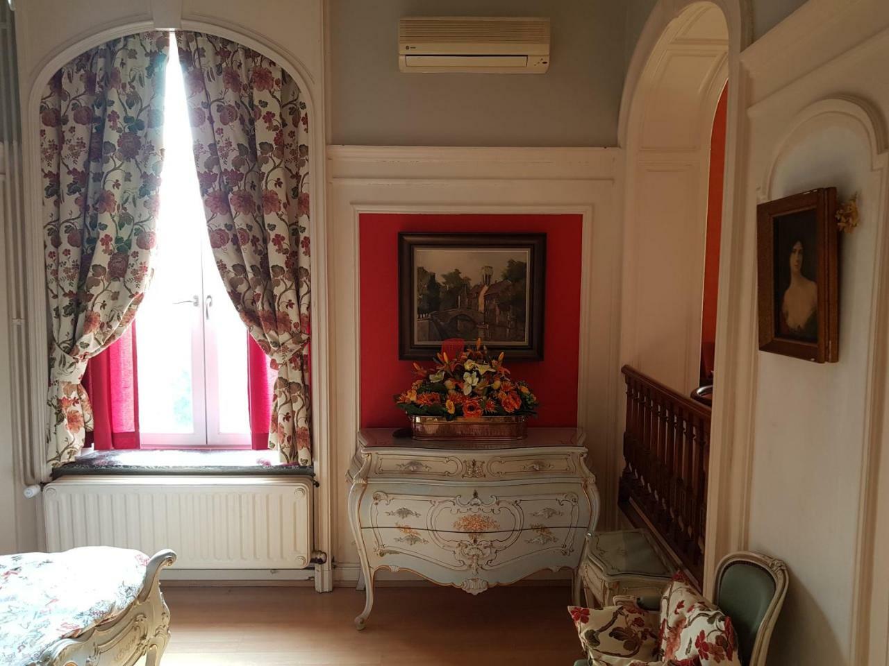 Chateau Lambert Moulinsart Hotel, Shuttle Airport, Long Term Parking, Snooker, Large Terrasse, Dinner, Breakfast 샤를루아 외부 사진
