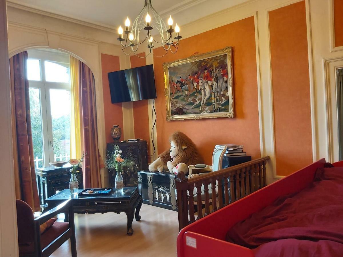 Chateau Lambert Moulinsart Hotel, Shuttle Airport, Long Term Parking, Snooker, Large Terrasse, Dinner, Breakfast 샤를루아 외부 사진